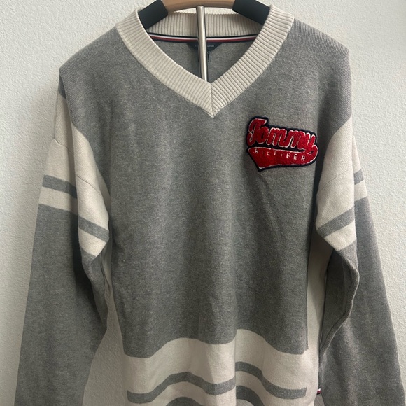 Tommy Hilfiger Gray V-Neck Sweater - Picture 1 of 8
